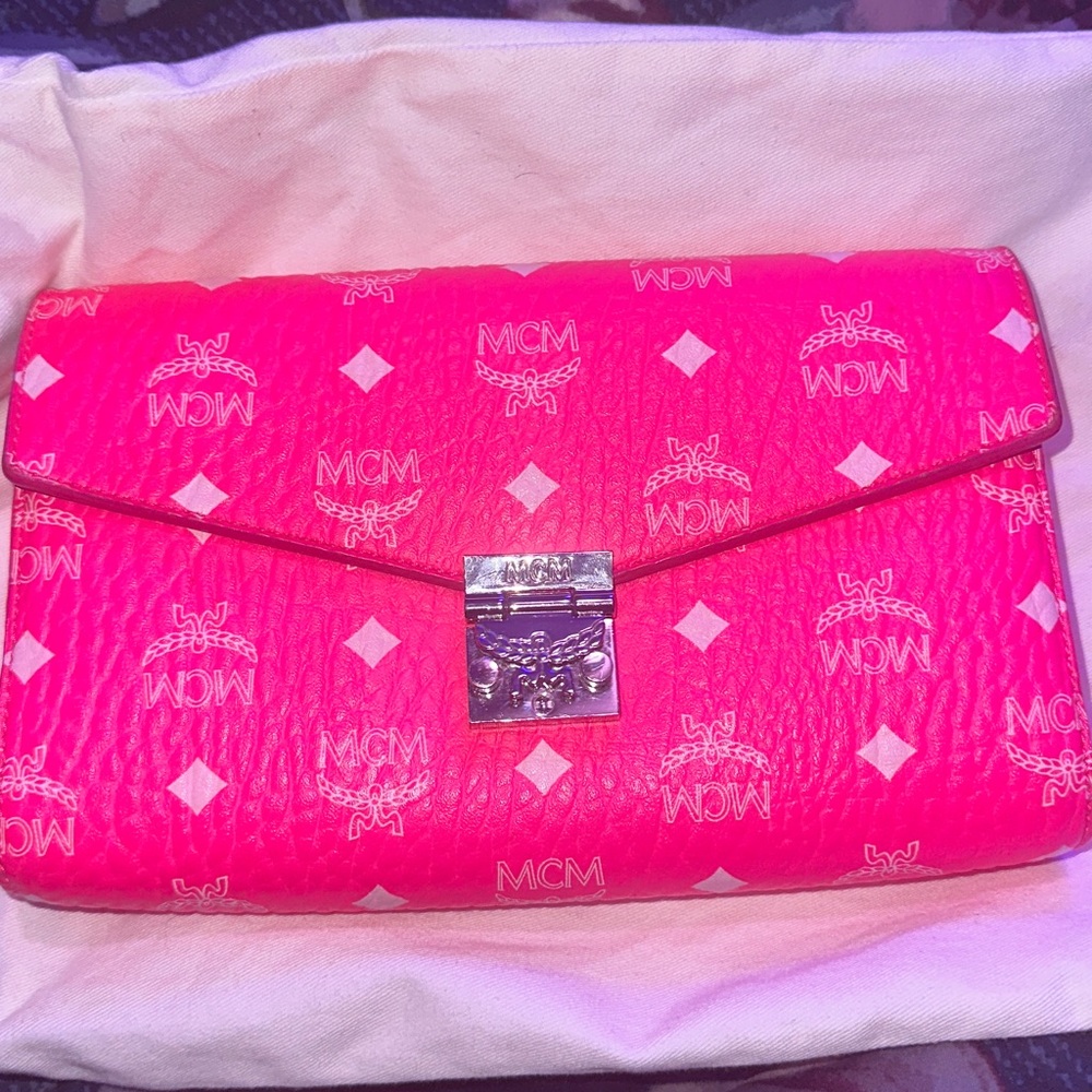 Mcm Neon Pink Clutch Wallet Bag Crossbody millie